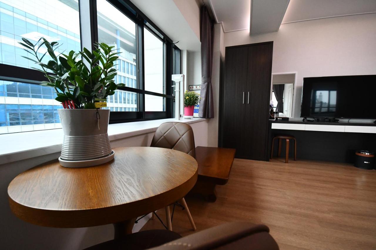 Hotel Wooin Мокпо Экстерьер фото